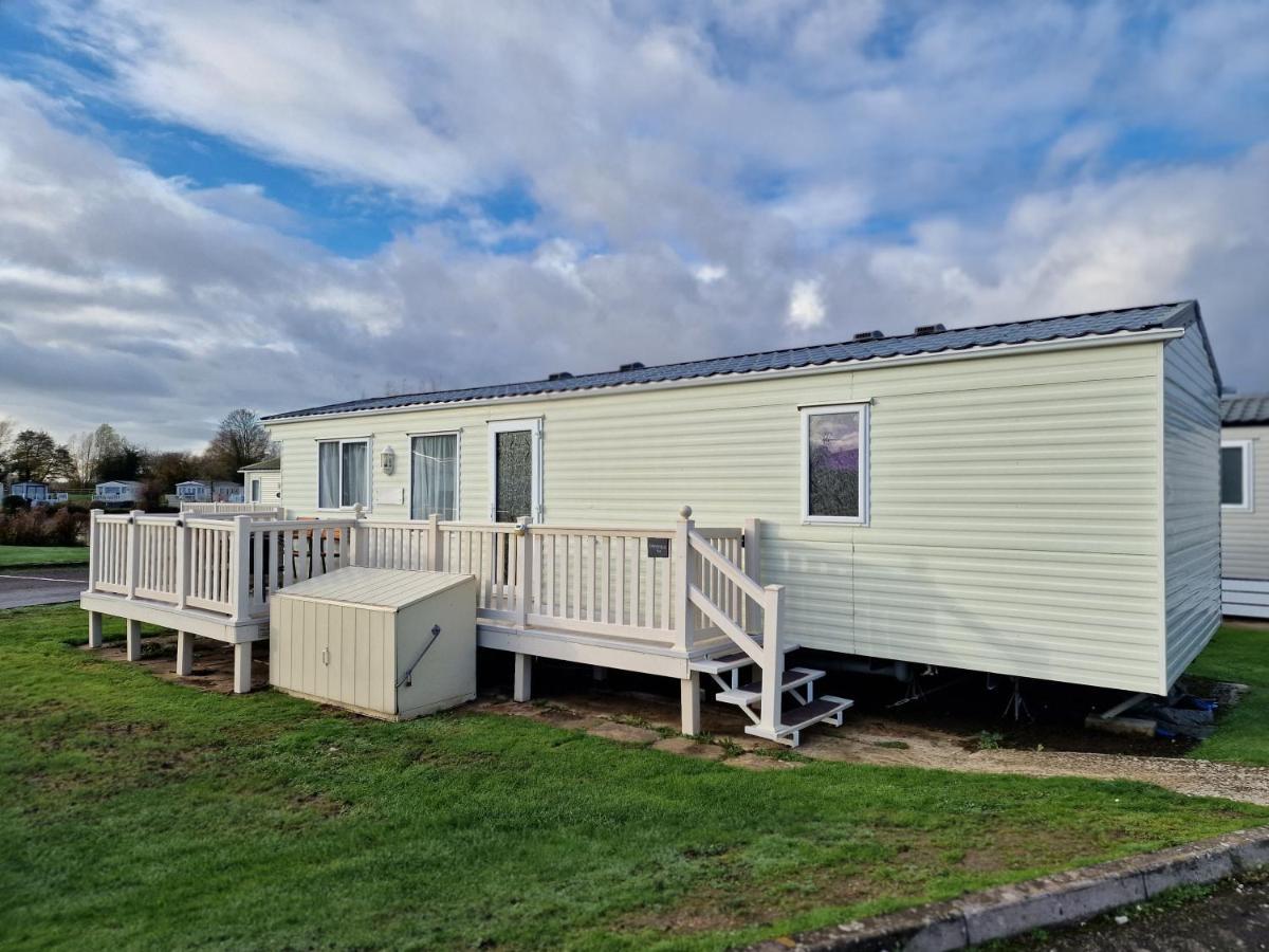 Вилла Caravan In The Cotswolds Сайренстер Экстерьер фото